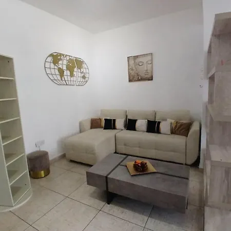 아파트 Spacious 2 Bedroom