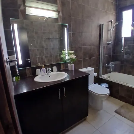 Spacious 2 Bedroom
